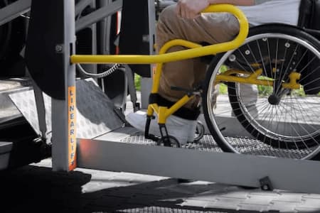Accesso alle Cure per Gli Anziani: Strategie Essenziali per Curare Gli Anziani